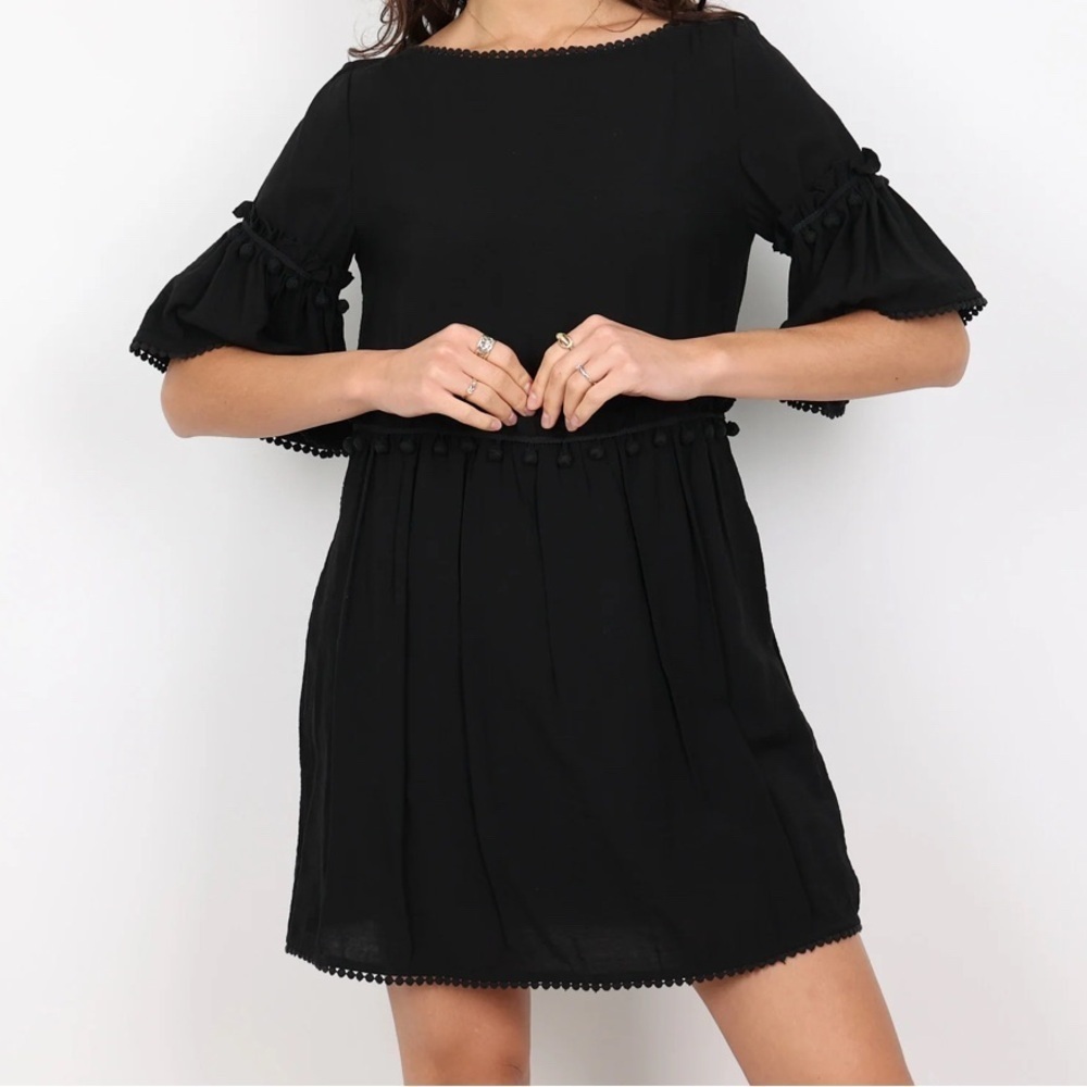 Club Monaco Black Ruffled Bell Sleeve Mini Dress 100% cotton
